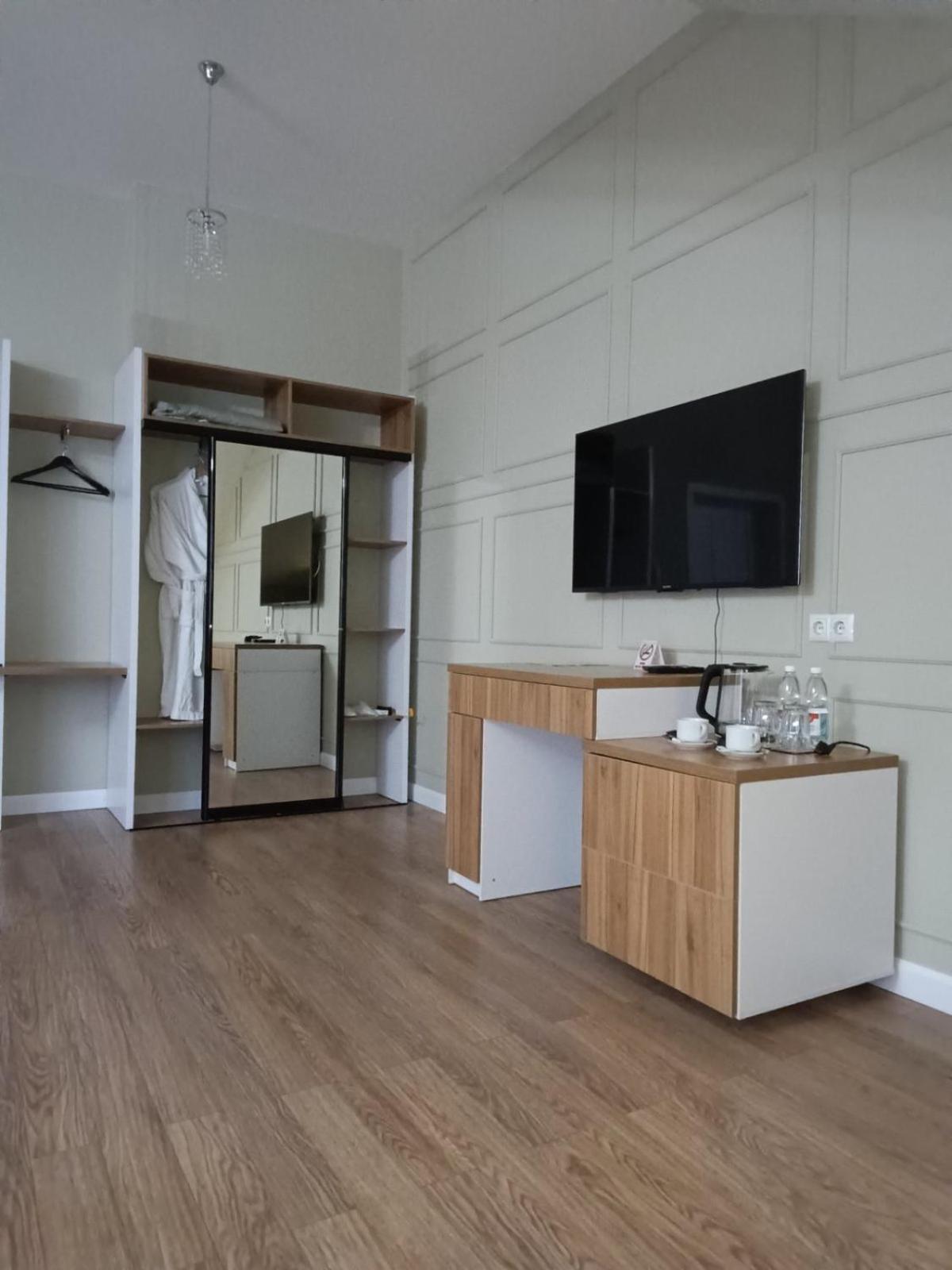Gosudar Hotel Kirovograd Dış mekan fotoğraf