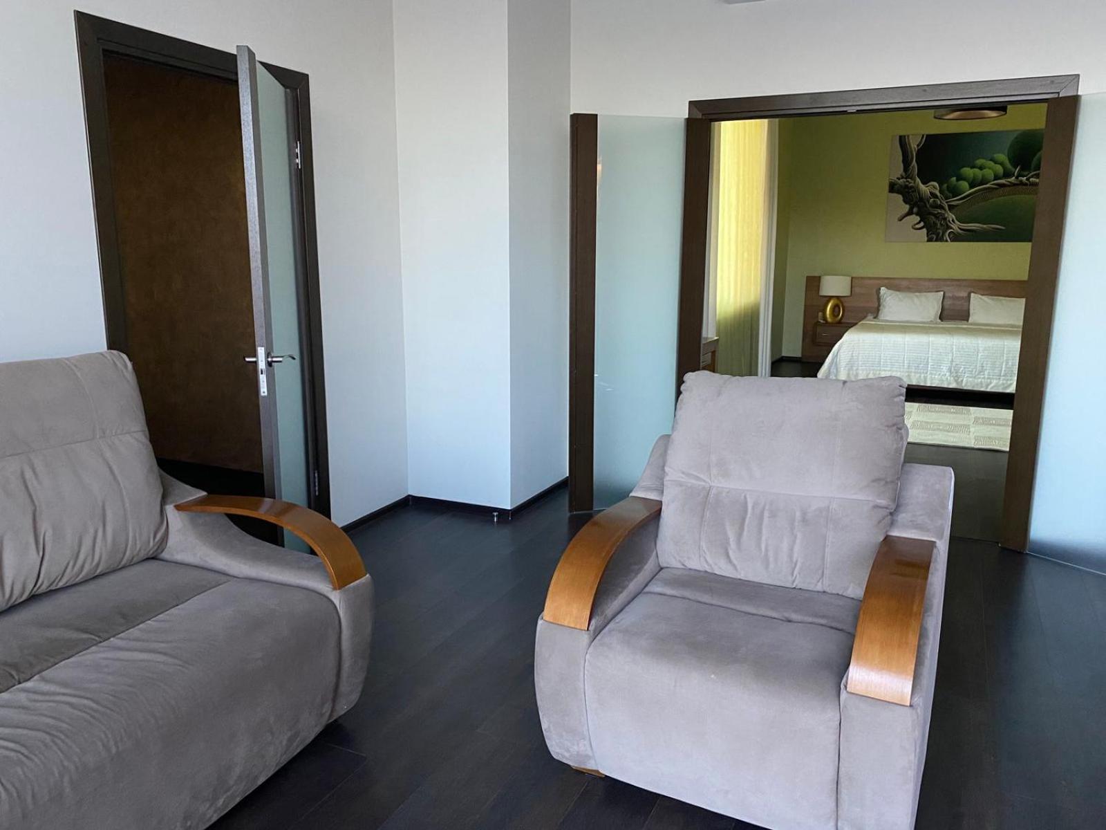 Gosudar Hotel Kirovograd Dış mekan fotoğraf