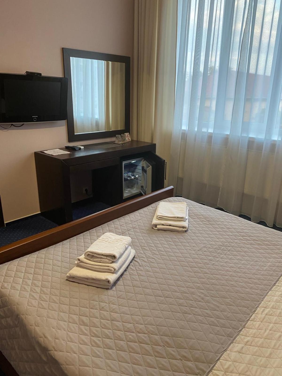 Gosudar Hotel Kirovograd Dış mekan fotoğraf