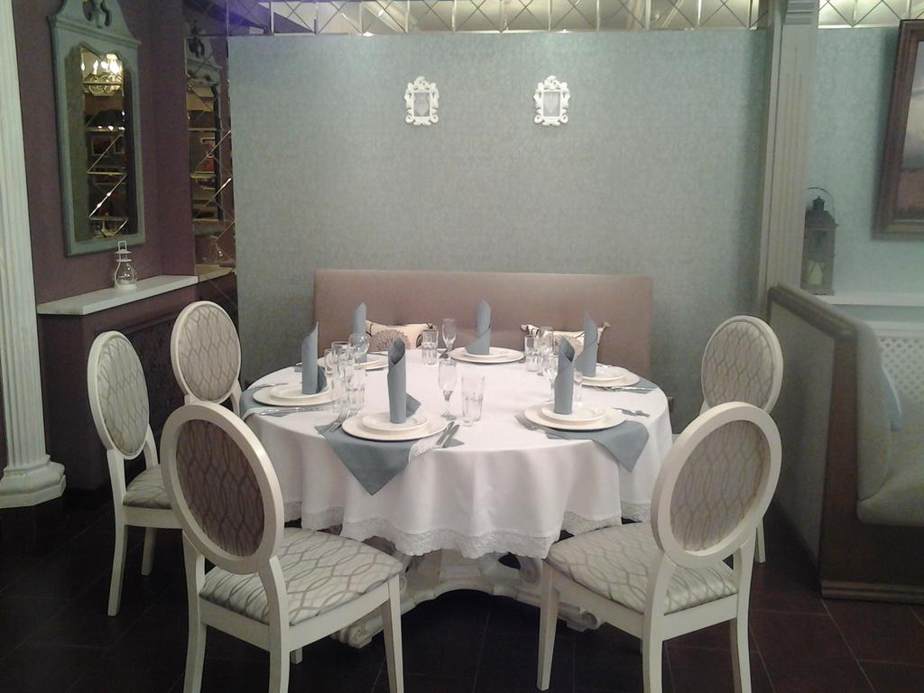 Gosudar Hotel Kirovograd Dış mekan fotoğraf